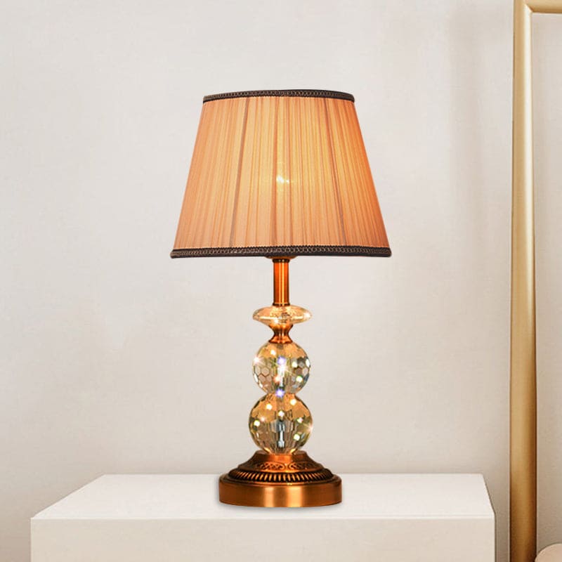 Elegant Table Lamp in Chiseled Crystal