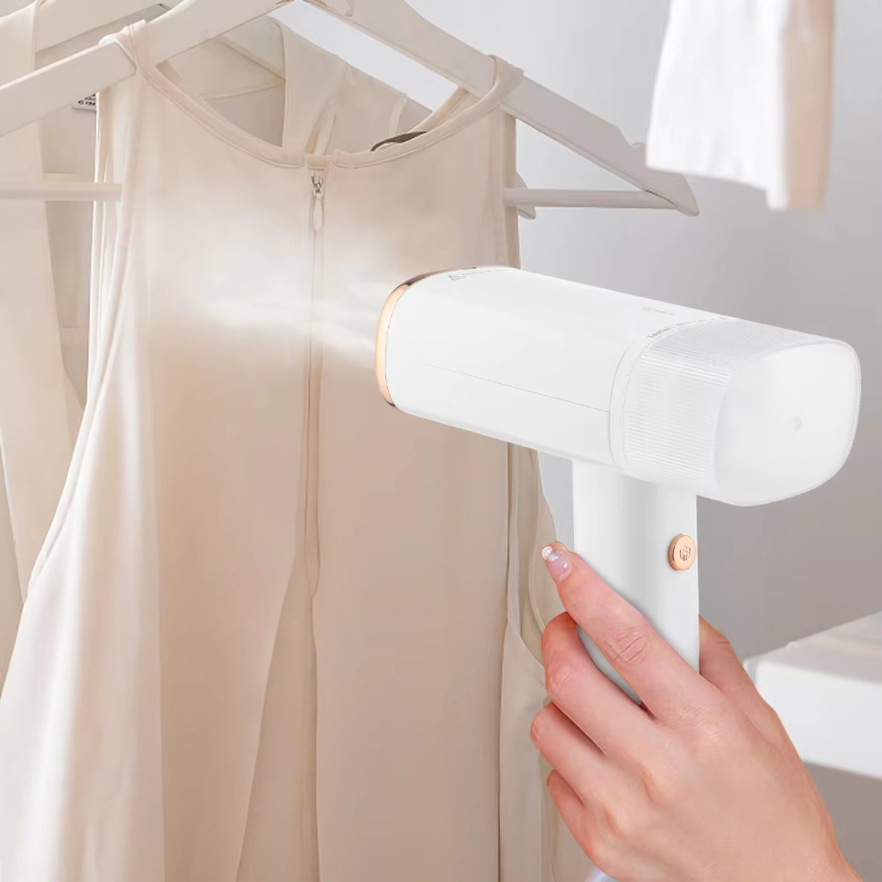 Compact and Lightweight Steam Iron