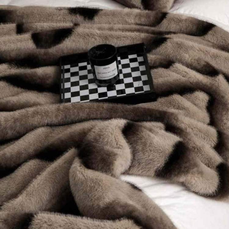 Marcherelle™ – Couverture en Fausse Fourrure de Lapin Luxueuse et Douce