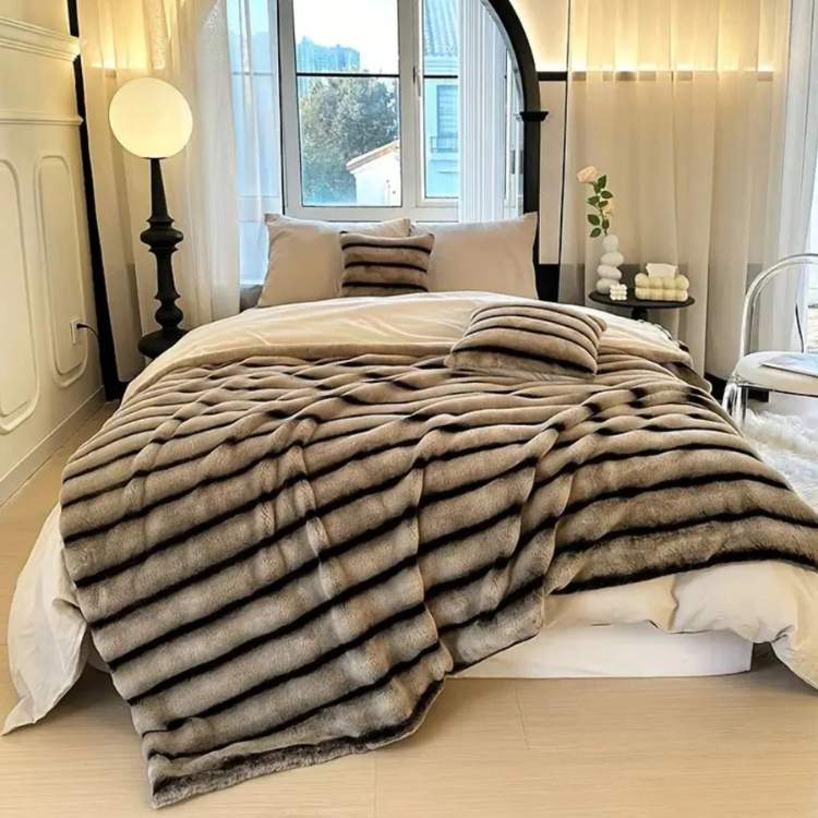 Marcherelle™ – Couverture en Fausse Fourrure de Lapin Luxueuse et Douce