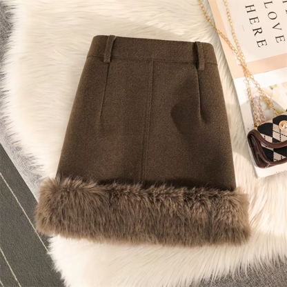 Short and Elegant Women's Winter Skirt with Fur Collar